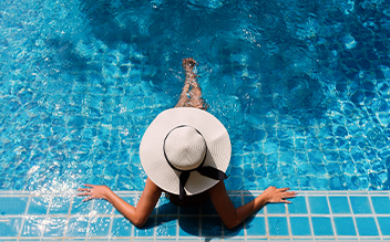 Hotel with Swimming Pool Gorakhpur